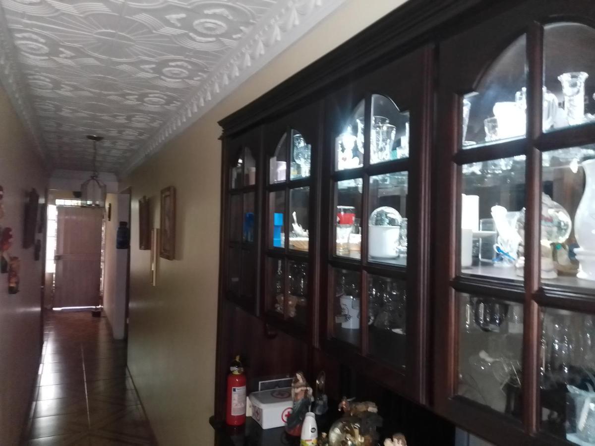 Alexander B&B Alajuela Екстериор снимка