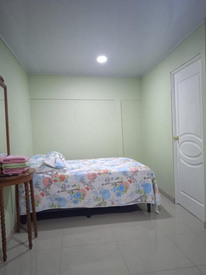 Alexander B&B Alajuela Екстериор снимка
