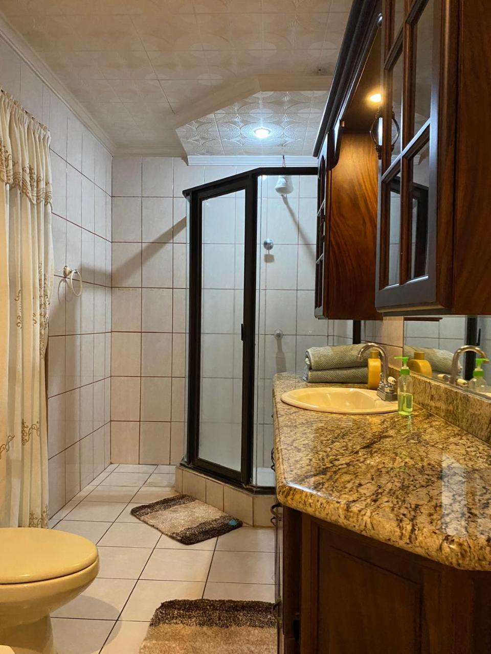 Alexander B&B Alajuela Екстериор снимка