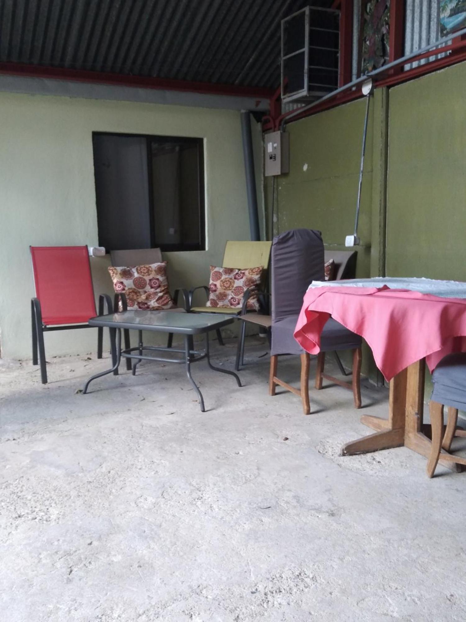 Alexander B&B Alajuela Екстериор снимка